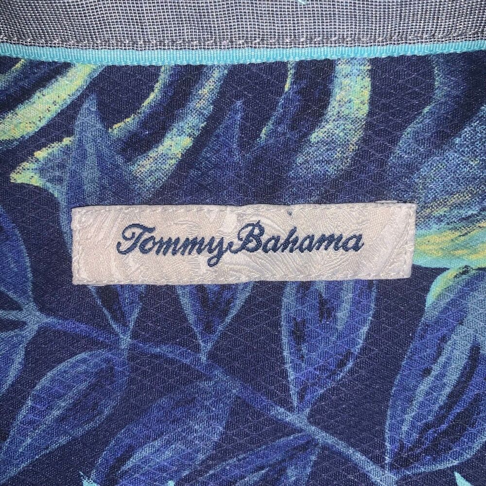 Tommy Bahama Shirt Mens Small Blue Short Sleeve Silk Blend Hawaiian Island Zone - Picture 4 of 7